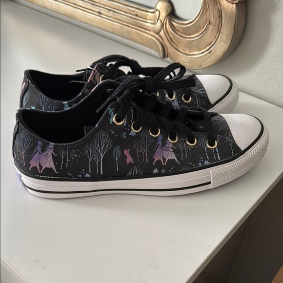 Converse Chuck Taylor Allstar Low Disney Frozen 2 Sneakers - Picture 4 of 11